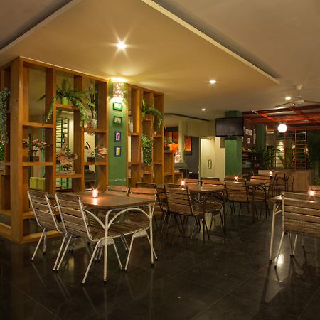 Spazzio Bali Hotel Кута Экстерьер фото