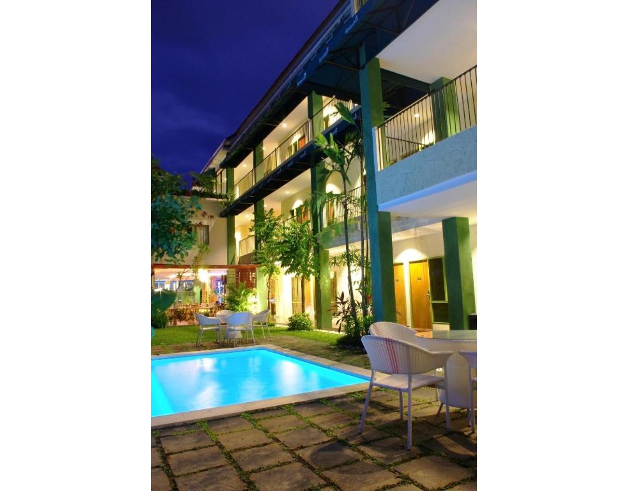 Spazzio Bali Hotel Кута Экстерьер фото