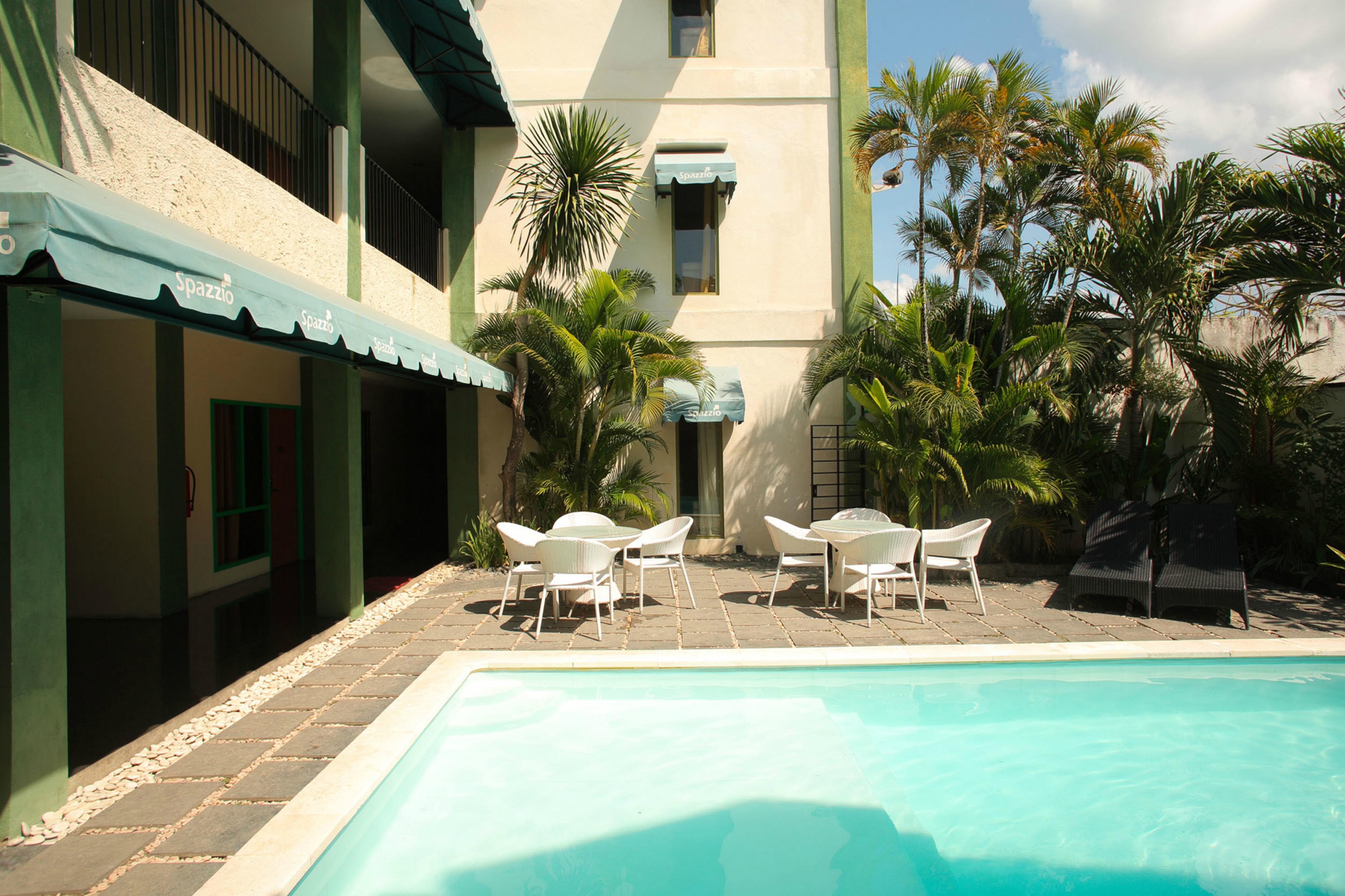 Spazzio Bali Hotel Кута Экстерьер фото