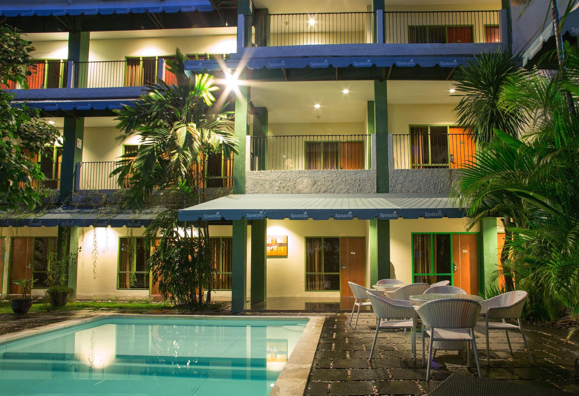Spazzio Bali Hotel Кута Экстерьер фото