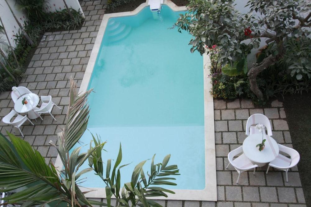 Spazzio Bali Hotel Кута Экстерьер фото