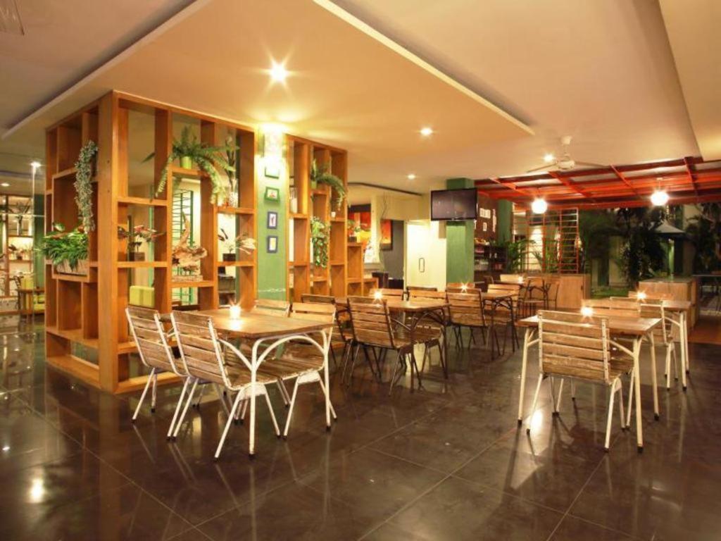 Spazzio Bali Hotel Кута Экстерьер фото
