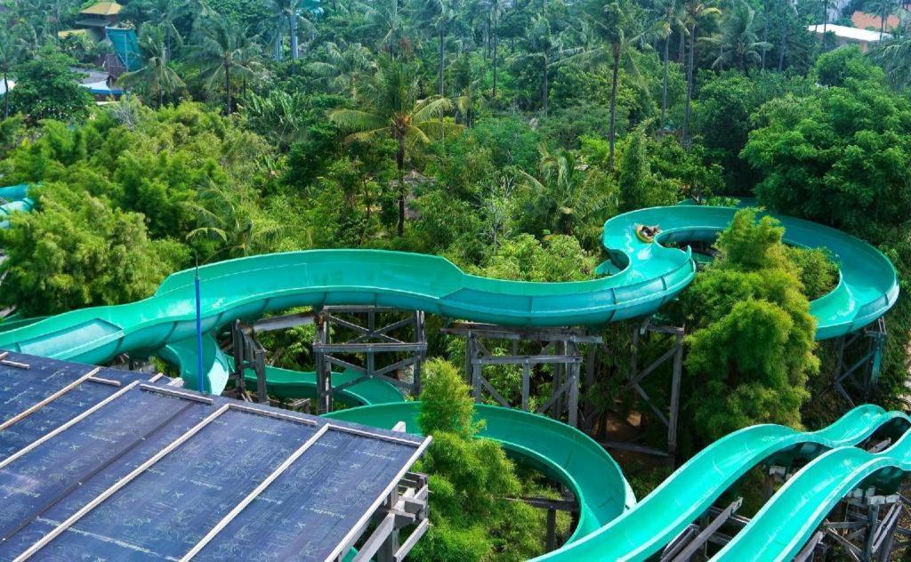 Spazzio Bali Hotel Кута Экстерьер фото