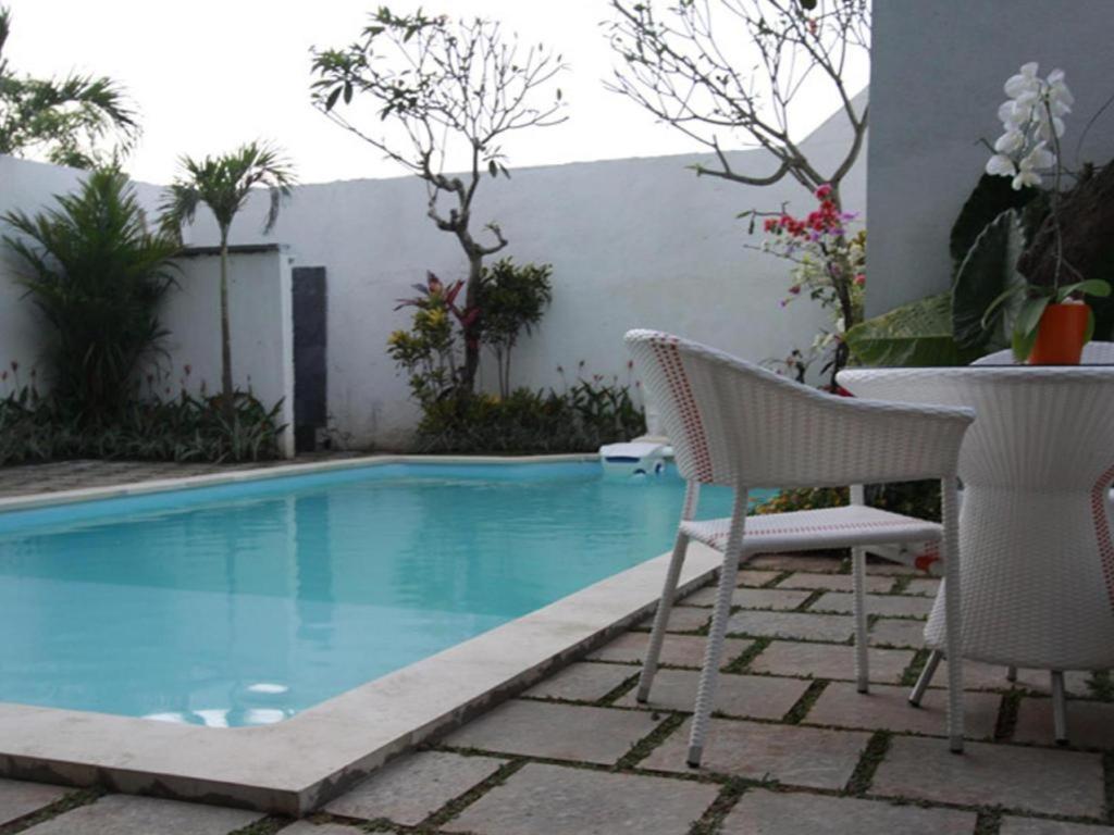 Spazzio Bali Hotel Кута Экстерьер фото