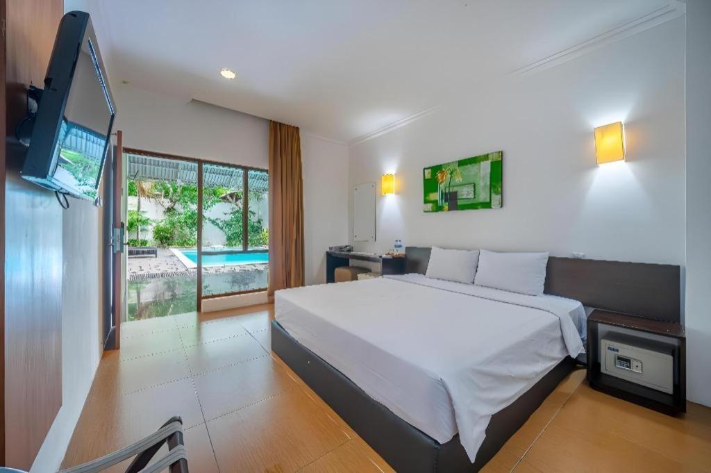 Spazzio Bali Hotel Кута Экстерьер фото