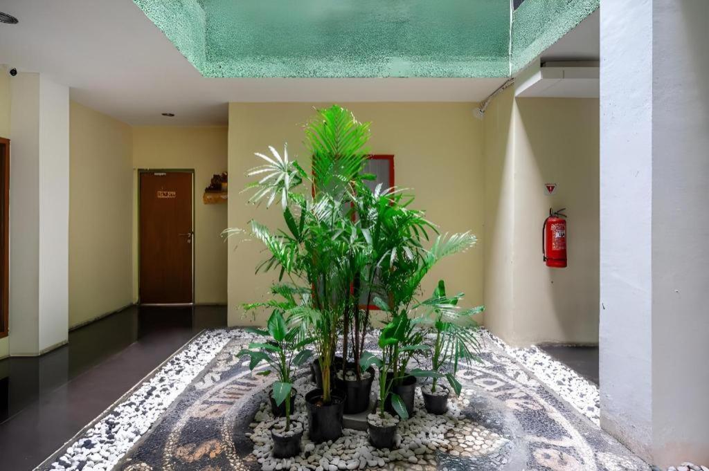 Spazzio Bali Hotel Кута Экстерьер фото