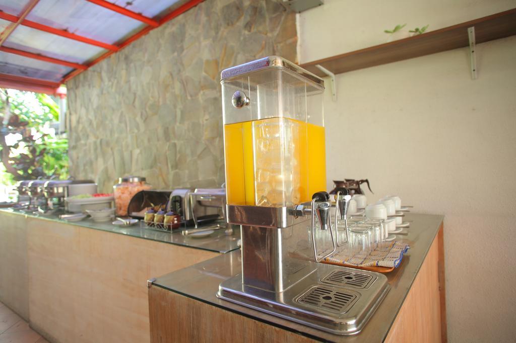 Spazzio Bali Hotel Кута Экстерьер фото